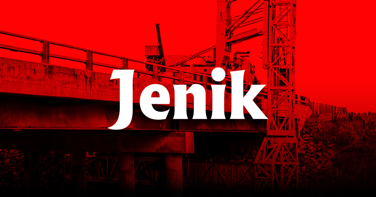 Under-Bridge Inspection Truck Operator
